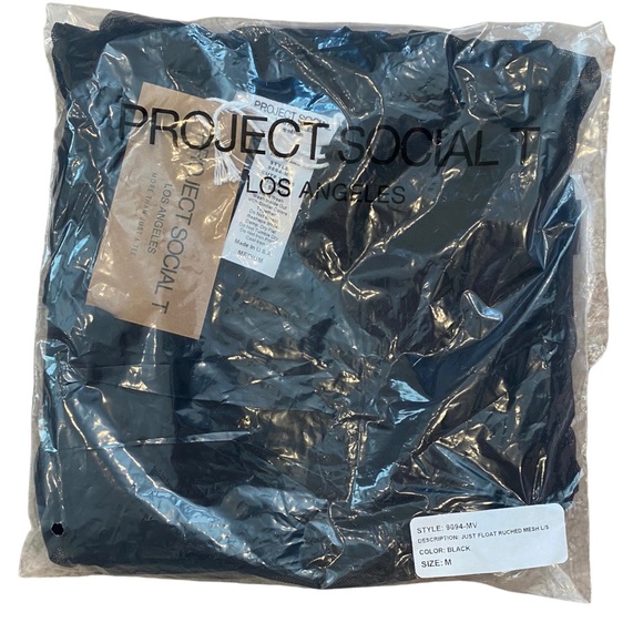 Project Social T Blanca twist front crop top black 48 - Picture 2 of 3